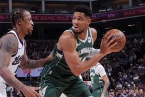 欧博娱乐-字母哥回归赛场，出色防守首场状态亮眼，切尔西观众沸腾！的简单介绍